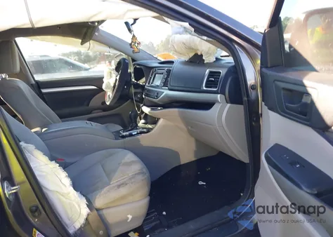 2015 Toyota Highlander Le V6 z USA, uszkodzony, nr VIN 5TDZKRFH2FS067787